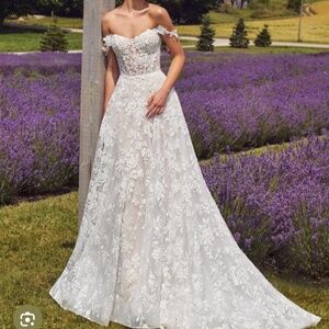 Floral Lace Wedding Dress